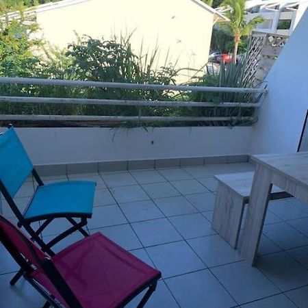 Petit Prix Et Grand Confort A Saint Gilles Les Bains Exterior photo